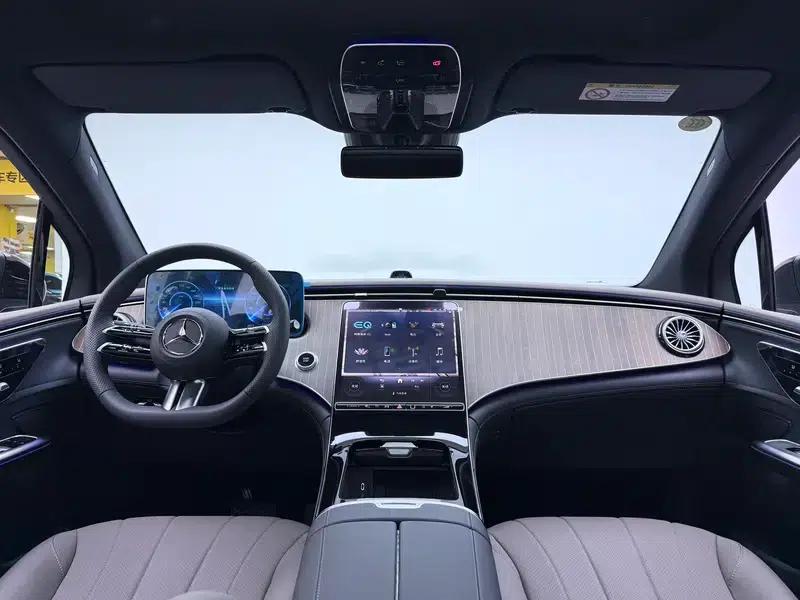 2024 Mercedes-Benz EQE SUV 500 4MATIC Pioneer Edition — миниатюра 14