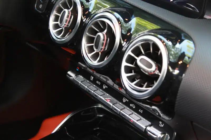 2020 Mercedes-Benz A-Class AMG (Imported) AMG A 35 4MATIC — миниатюра 11