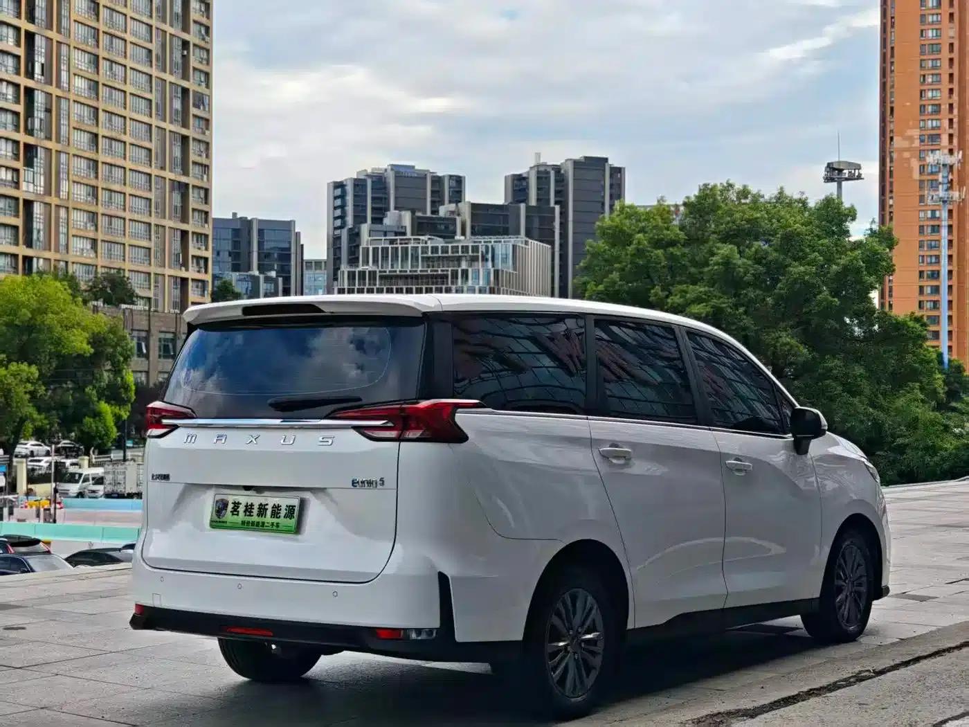 SAIC MAXUS EUNIQ 5 2020 Facelift, Large Battery Capacity Comfort Edition, 7-Seater — миниатюра 7