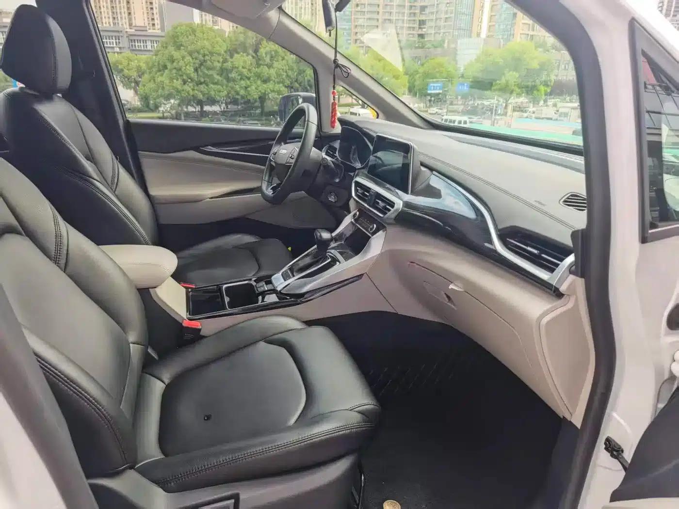 SAIC MAXUS EUNIQ 5 2020 Facelift, Large Battery Capacity Comfort Edition, 7-Seater — миниатюра 9