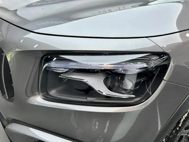 2026 Mercedes-Benz GLB AMG 35 4MATIC — миниатюра 8
