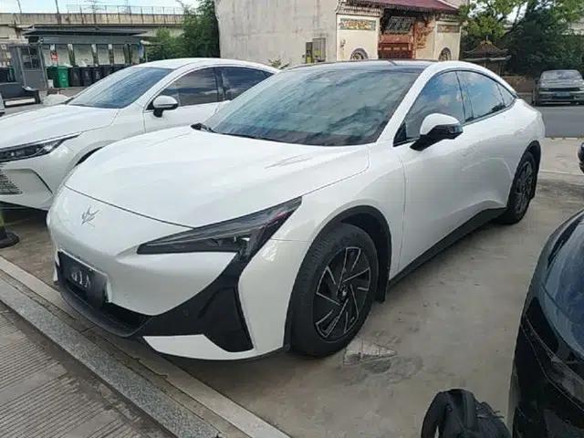 ARCFOX Alpha S5 2024 560PRO 185kW