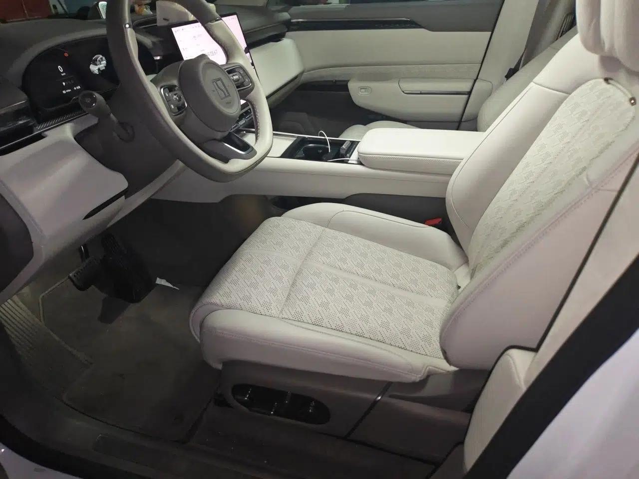 Zeekr 7X 2026 103kWh All-Wheel-Drive Ultra Edition — миниатюра 15