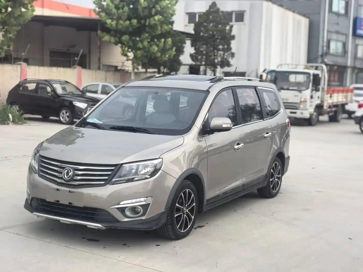 Fengxing S500 2016 1.6L CVT Premium Edition — миниатюра 1
