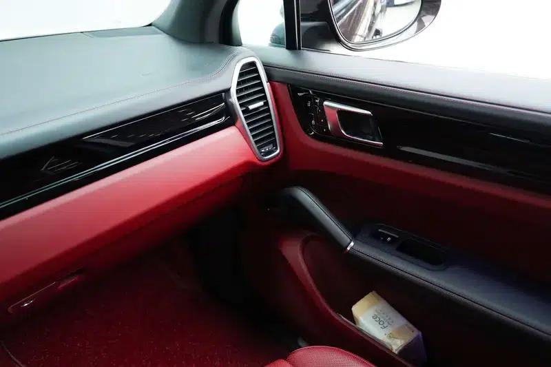 2021 Cayenne 3.0T Automatic AWD 5-Seater Factory Custom Edition — миниатюра 5
