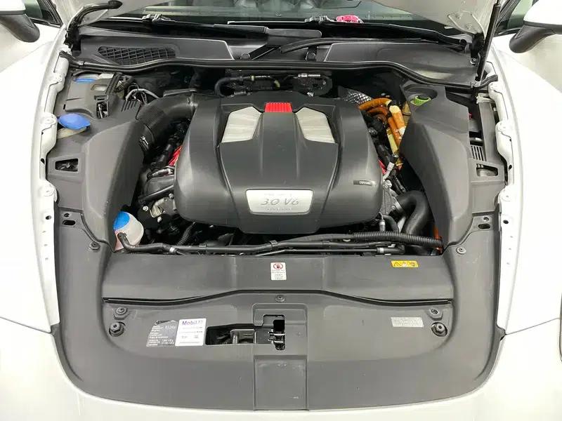 Cayenne 2011 Cayenne S Hybrid 3.0T — миниатюра 13
