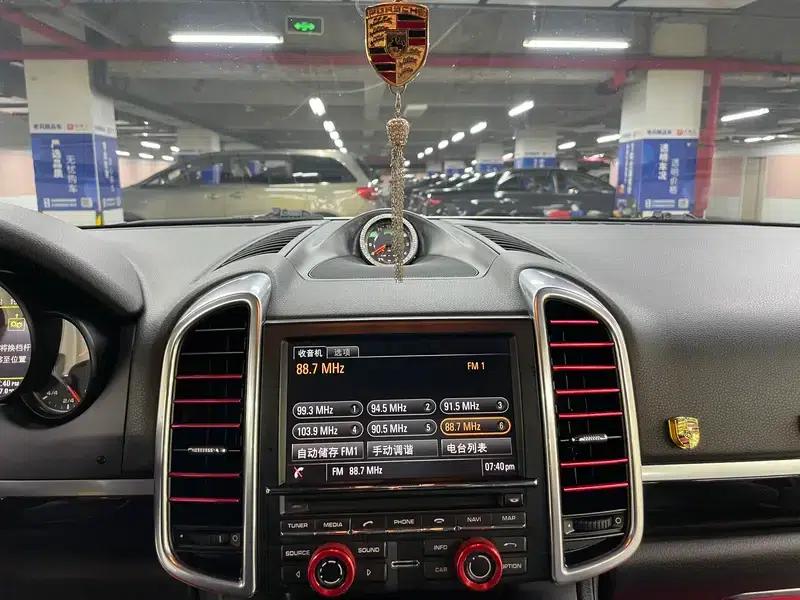 Cayenne 2011 Cayenne S Hybrid 3.0T — миниатюра 30