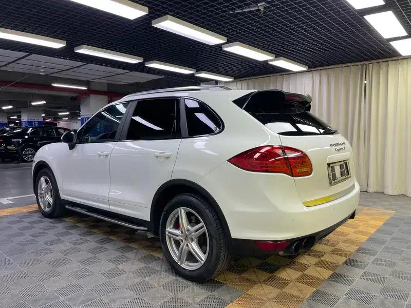 Cayenne 2011 Cayenne S Hybrid 3.0T — миниатюра 5