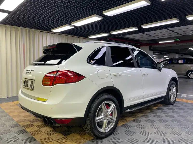 Cayenne 2011 Cayenne S Hybrid 3.0T — миниатюра 7