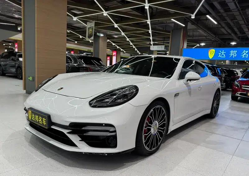 Panamera 2010 Panamera Turbo 4.8T — миниатюра 1