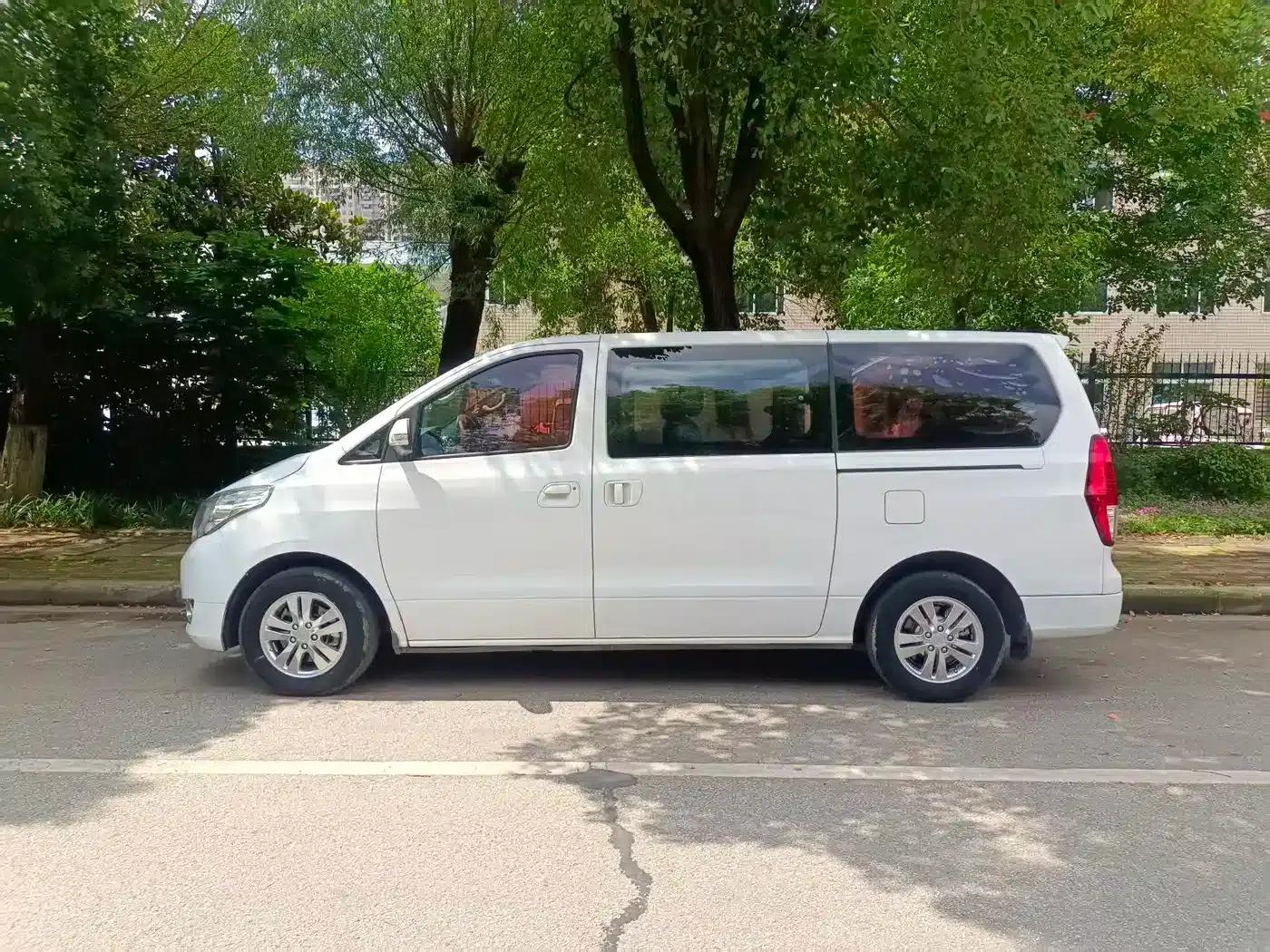 Fengxing CM7 2016 2.0T Manual Deluxe Edition — миниатюра 7