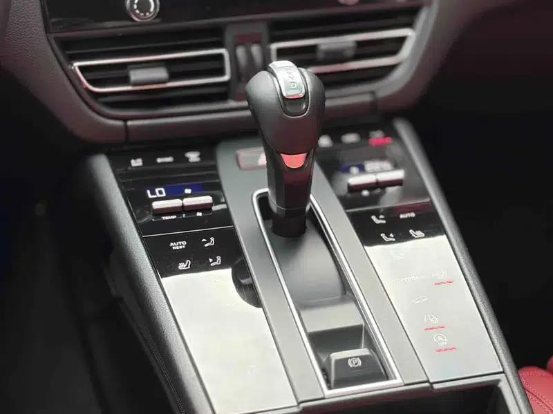 2023 Macan 2.0T — миниатюра 12