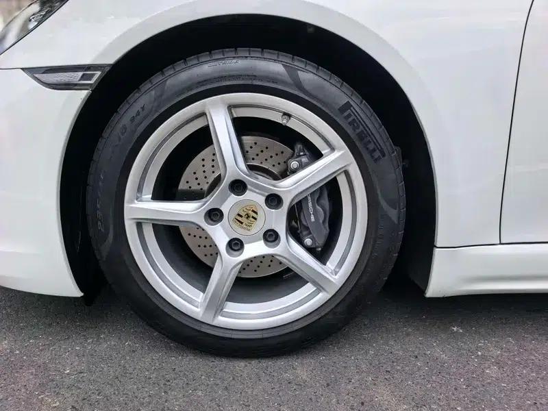 2023 Porsche 718 Boxster 2.0T — миниатюра 11