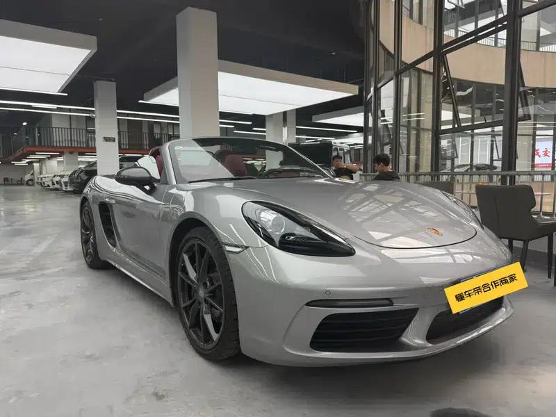 2022 Porsche 718 Boxster 2.0T — миниатюра 3