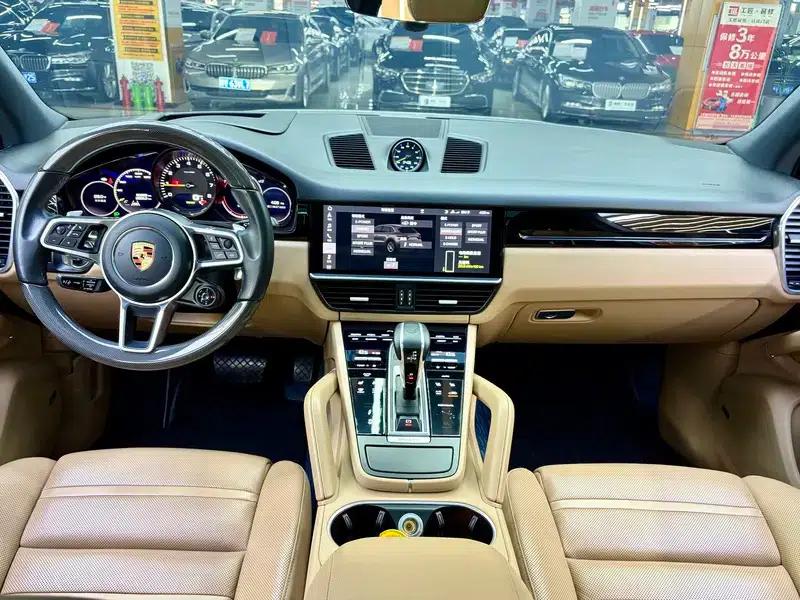 Cayenne E-Hybrid 2019 Cayenne E-Hybrid 2.0T — миниатюра 14