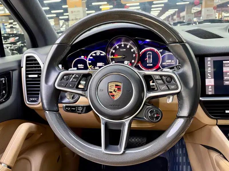 Cayenne E-Hybrid 2019 Cayenne E-Hybrid 2.0T — миниатюра 15