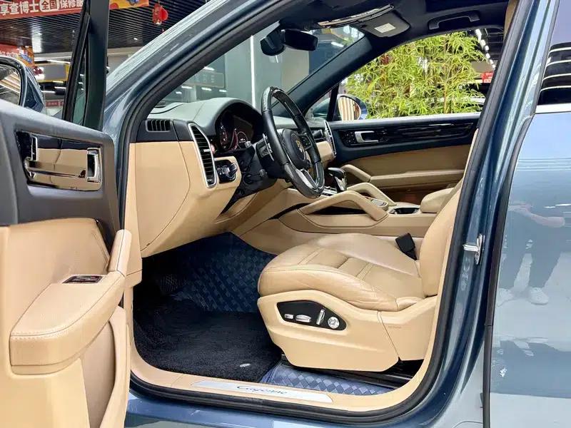 Cayenne E-Hybrid 2019 Cayenne E-Hybrid 2.0T — миниатюра 17