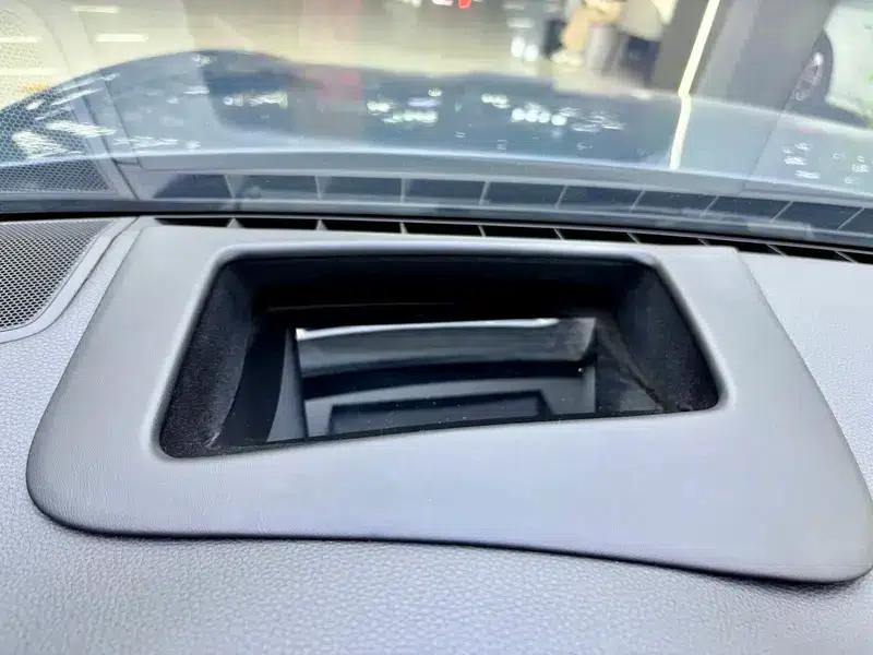 Cayenne E-Hybrid 2019 Cayenne E-Hybrid 2.0T — миниатюра 19