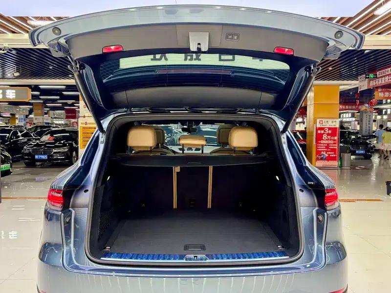 Cayenne E-Hybrid 2019 Cayenne E-Hybrid 2.0T — миниатюра 20