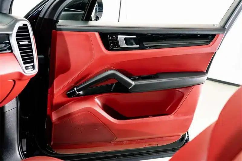 Cayenne E-Hybrid 2021 Cayenne E-Hybrid 2.0T — миниатюра 14