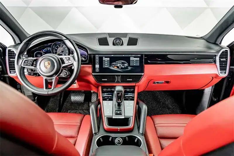 Cayenne E-Hybrid 2021 Cayenne E-Hybrid 2.0T — миниатюра 16