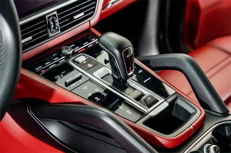 Cayenne E-Hybrid 2021 Cayenne E-Hybrid 2.0T — миниатюра 19