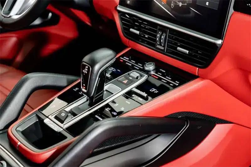 Cayenne E-Hybrid 2021 Cayenne E-Hybrid 2.0T — миниатюра 21