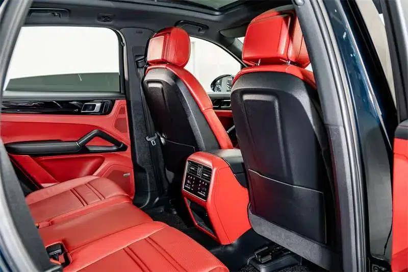 Cayenne E-Hybrid 2021 Cayenne E-Hybrid 2.0T — миниатюра 24