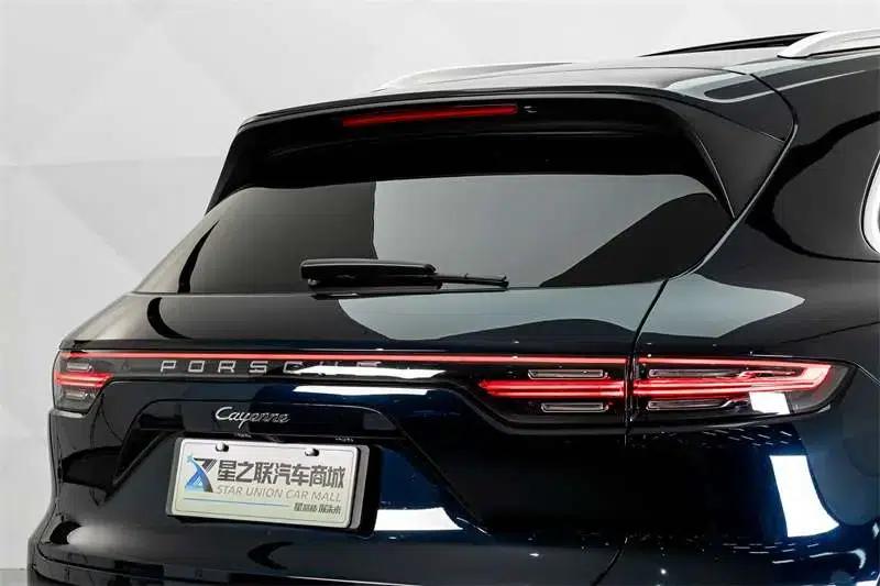 Cayenne E-Hybrid 2021 Cayenne E-Hybrid 2.0T — миниатюра 8