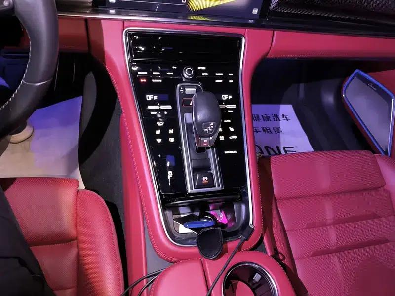 2023 Panamera E-Hybrid, Panamera 4 E-Hybrid Platinum Edition 2.9T — миниатюра 14