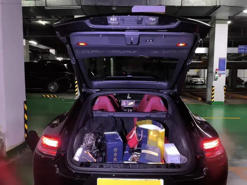 2023 Panamera E-Hybrid, Panamera 4 E-Hybrid Platinum Edition 2.9T — миниатюра 21