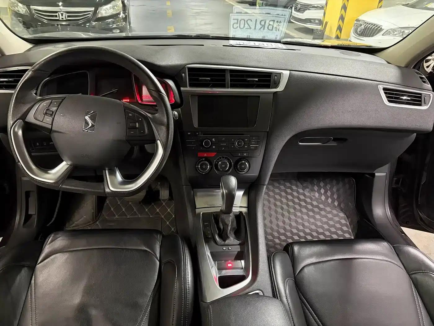 DS 6 2016 1.6T Elegant Edition THP160 — миниатюра 8