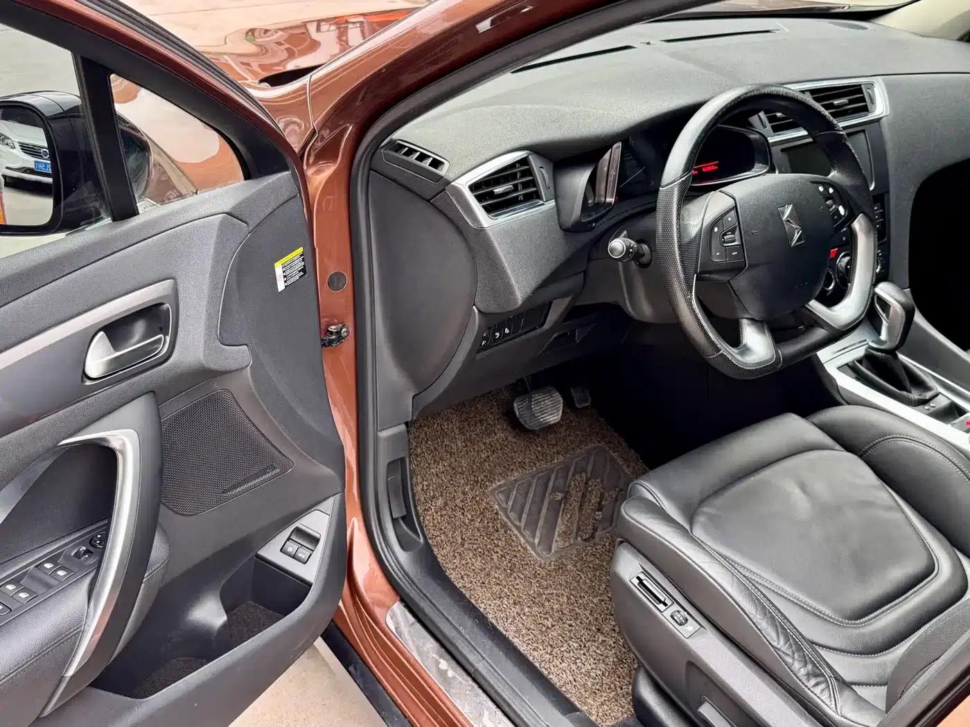DS 6 2014 1.6T Luxury Edition THP160 — миниатюра 10