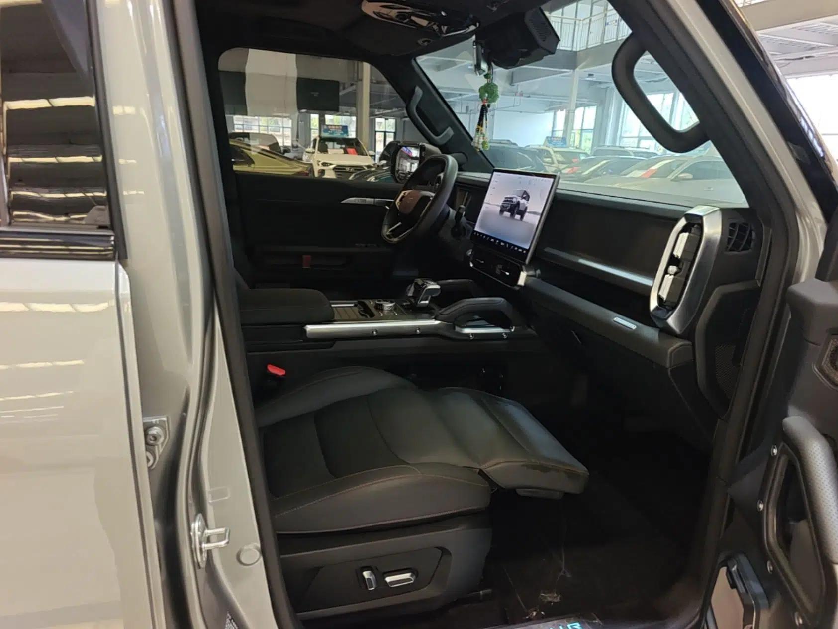 JETOUR Shanhai Traveler C-DM 2024 C-DM 208KM Mountain & Wilderness Edition — миниатюра 19