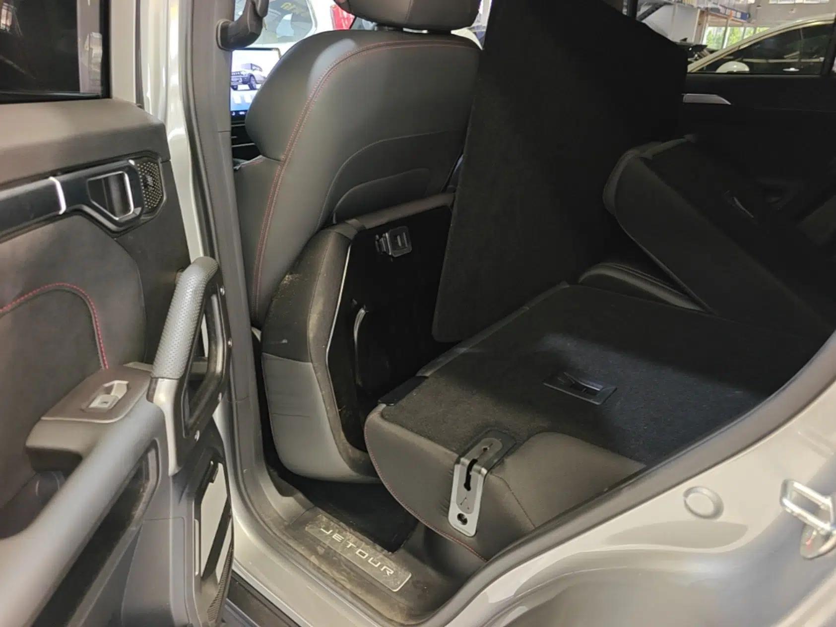 JETOUR Shanhai Traveler C-DM 2024 C-DM 208KM Mountain & Wilderness Edition — миниатюра 20