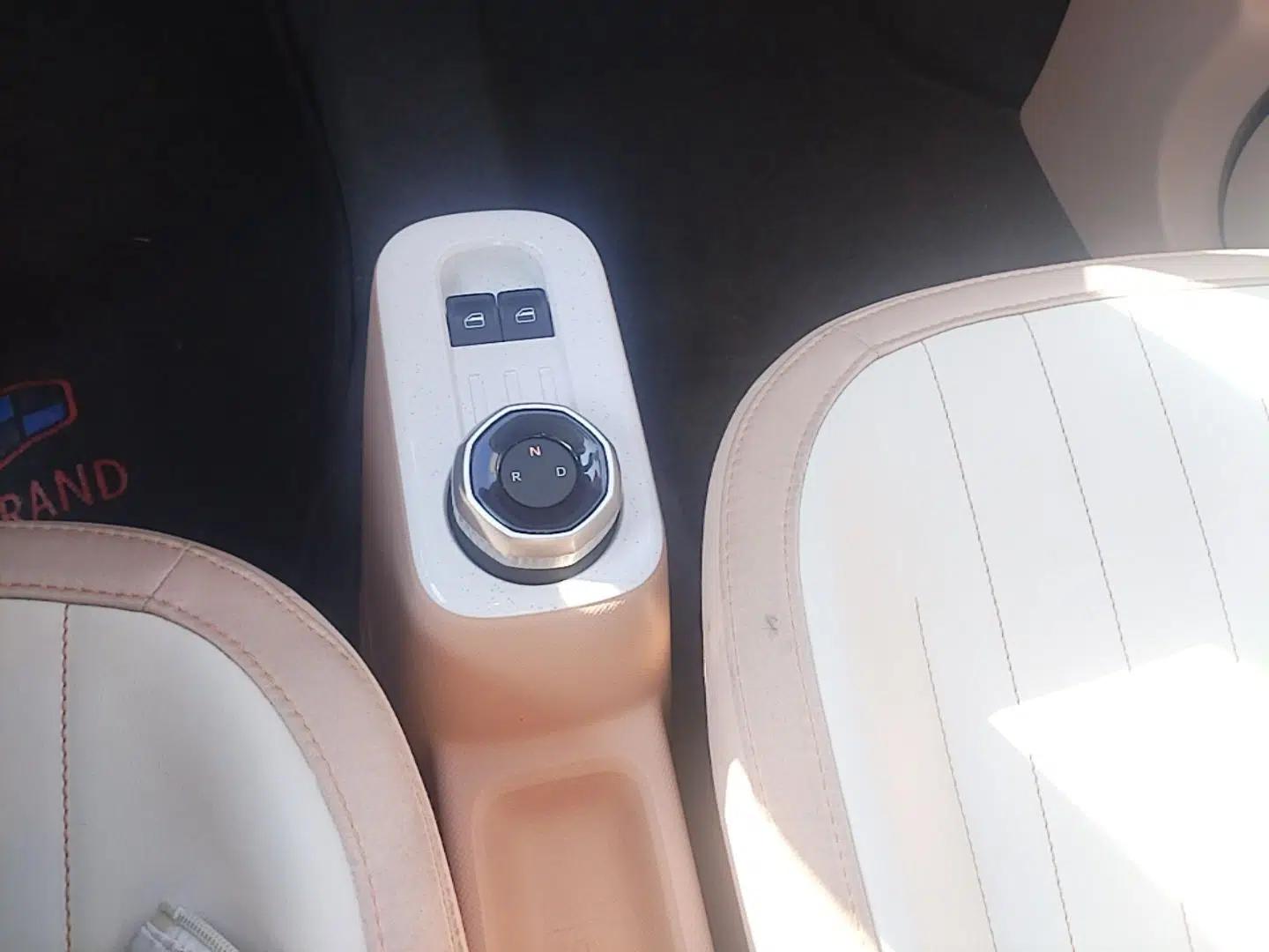 Geely Galaxy Panda 2024 Panda Mini 200km Endurance Bear — миниатюра 16