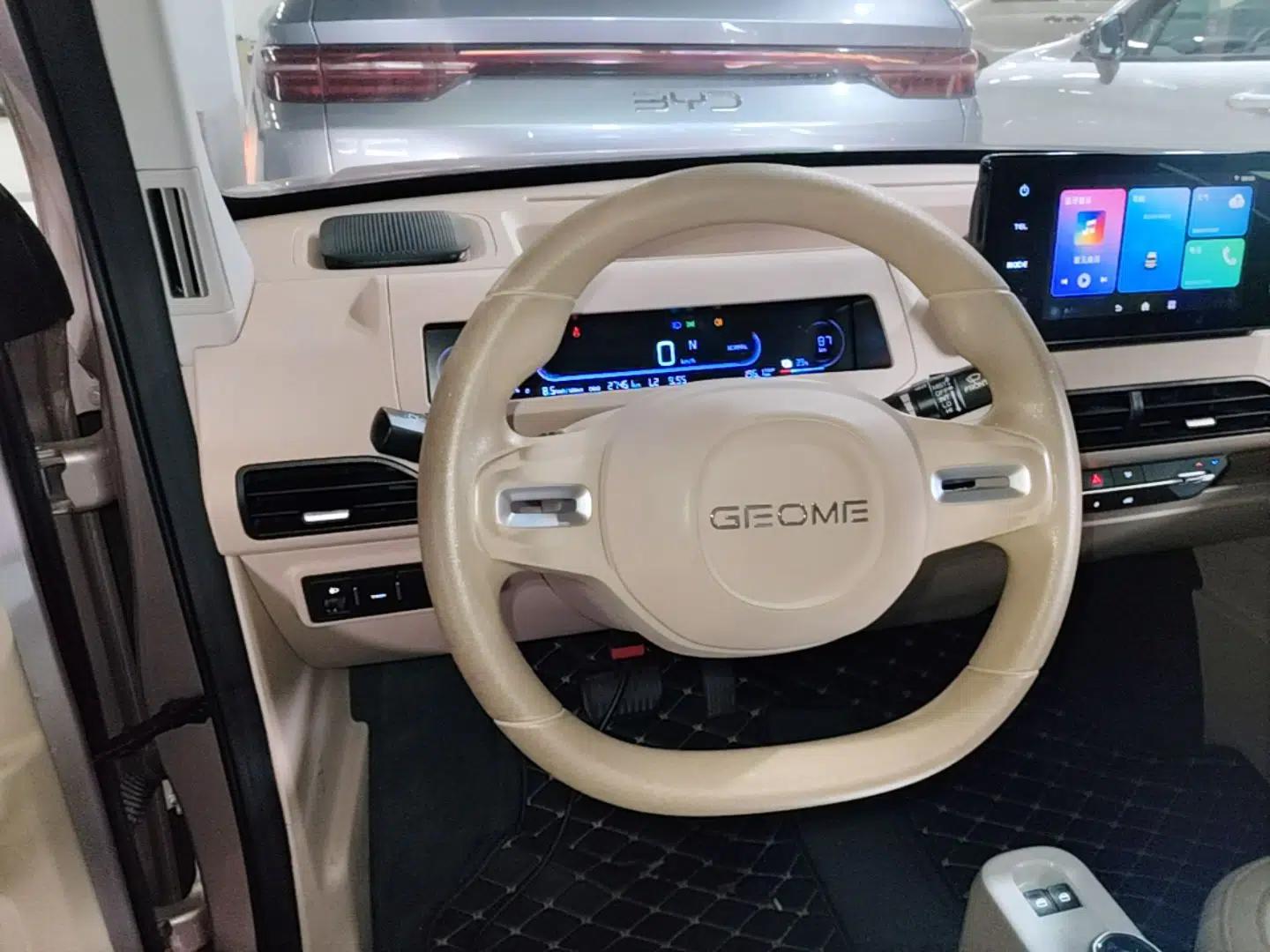 Geely Galaxy Panda 2023 Panda Mini 200km Endurance Bear — миниатюра 18