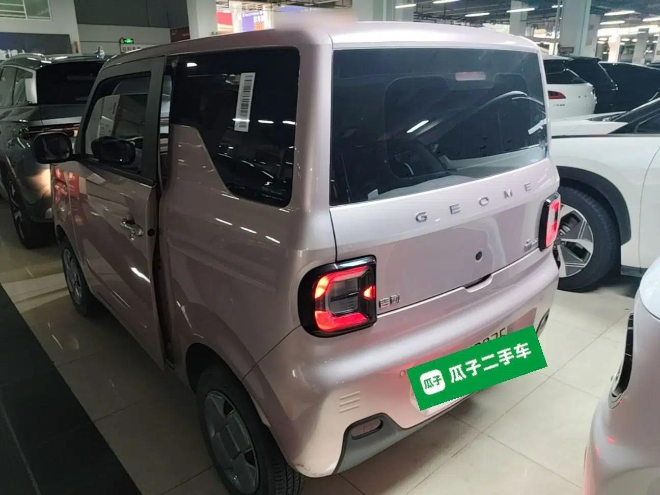 Geely Galaxy Panda 2023 Panda Mini 200km Endurance Bear — миниатюра 4
