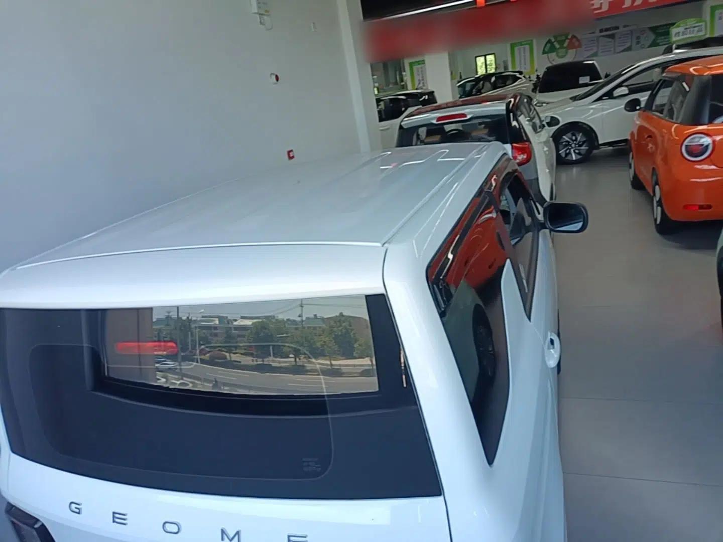 Geely Galaxy Panda 2023 Panda Mini 200km Endurance Bear — миниатюра 5