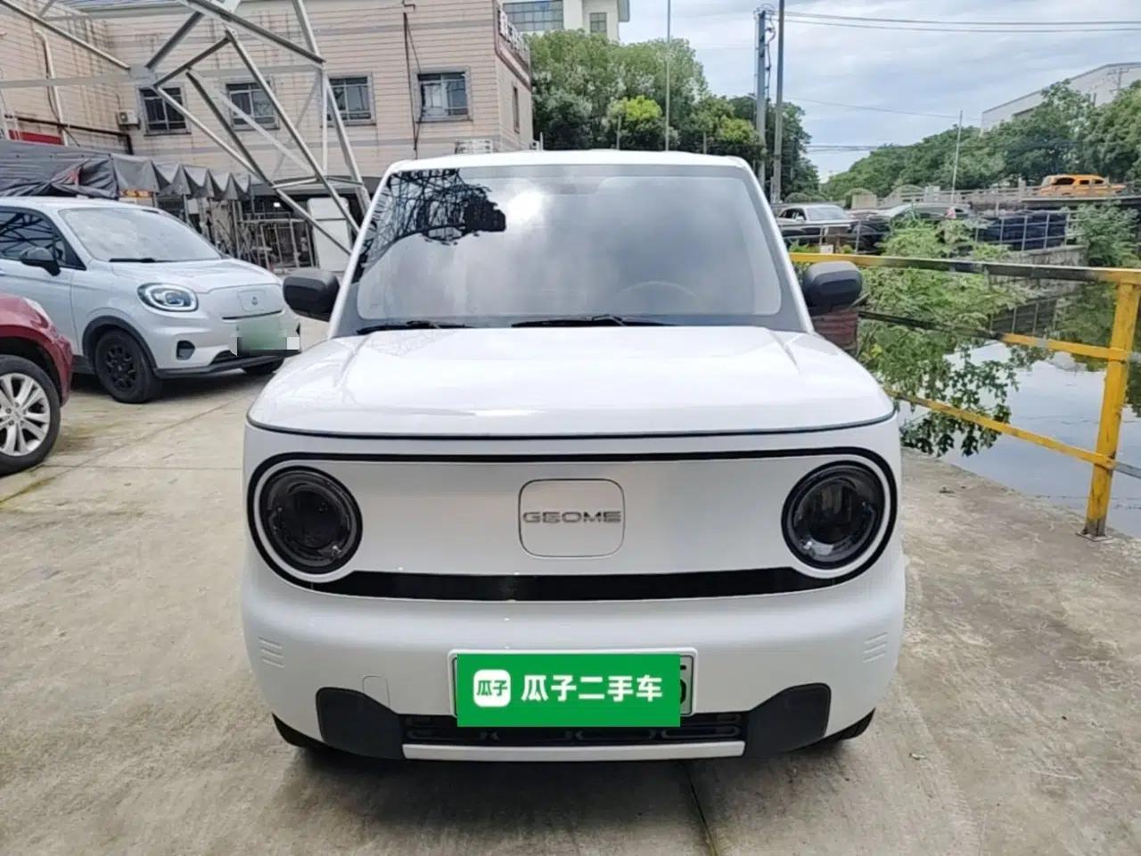 Geely Galaxy Panda 2024 Panda Mini 200km Endurance Bear — миниатюра 2