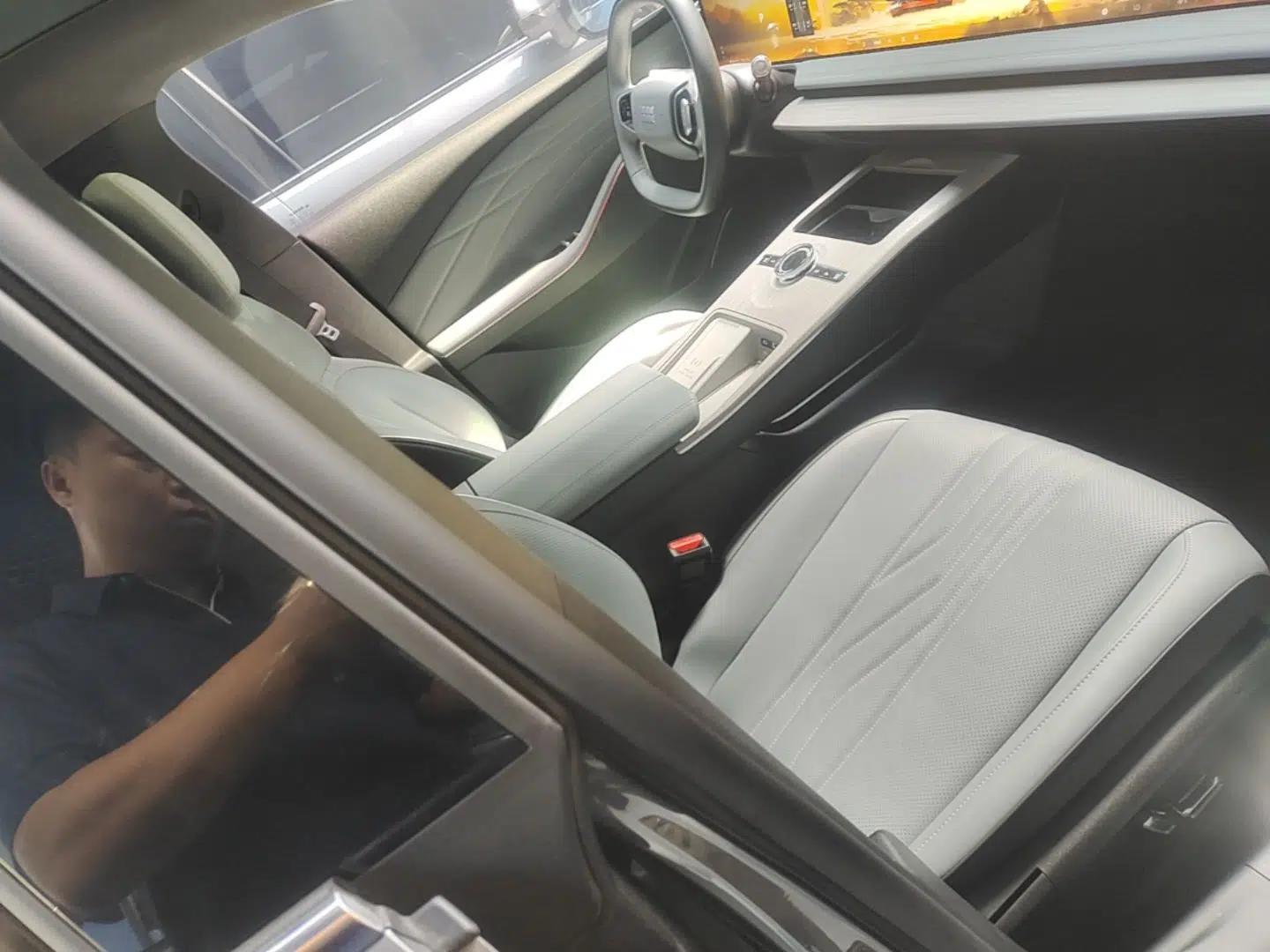 Geely Galaxy E8 2024 665 km Range Rear-Drive Starship Long-Range Version — миниатюра 19