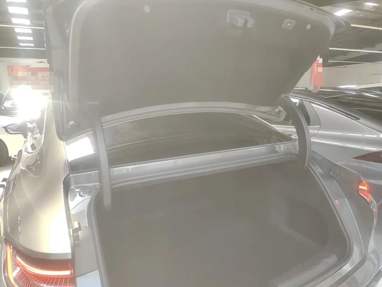 Geely Galaxy E8 2024 665 km Range Rear-Drive Starship Long-Range Version — миниатюра 22