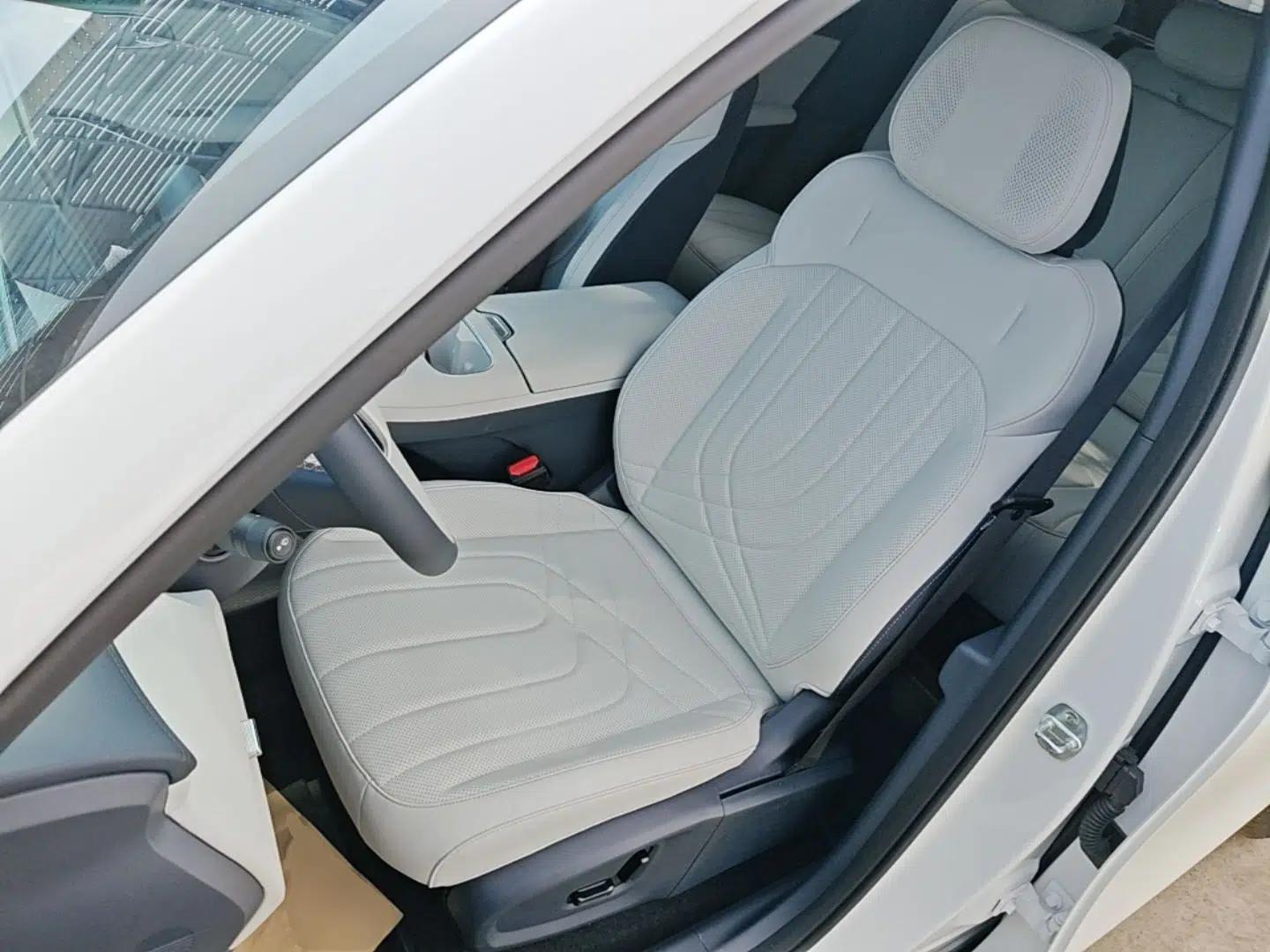 Geely Galaxy Xingjian 7 EM-i 2025 120km Exploration+ Version — миниатюра 17