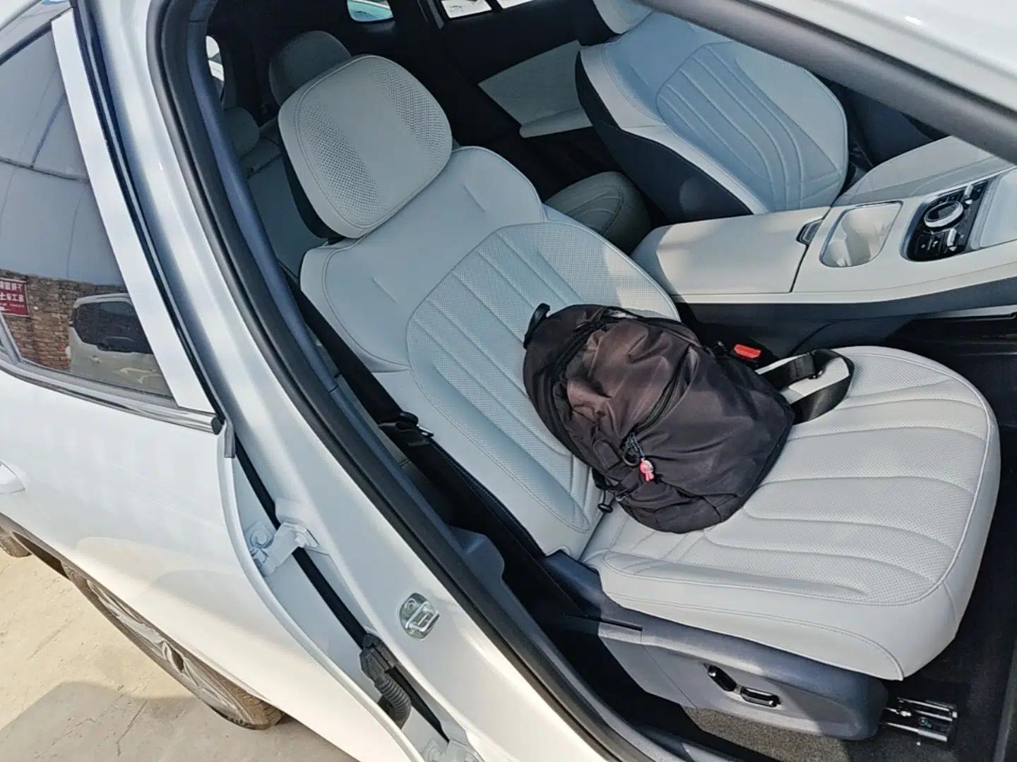 Geely Galaxy Xingjian 7 EM-i 2025 120km Exploration+ Version — миниатюра 19
