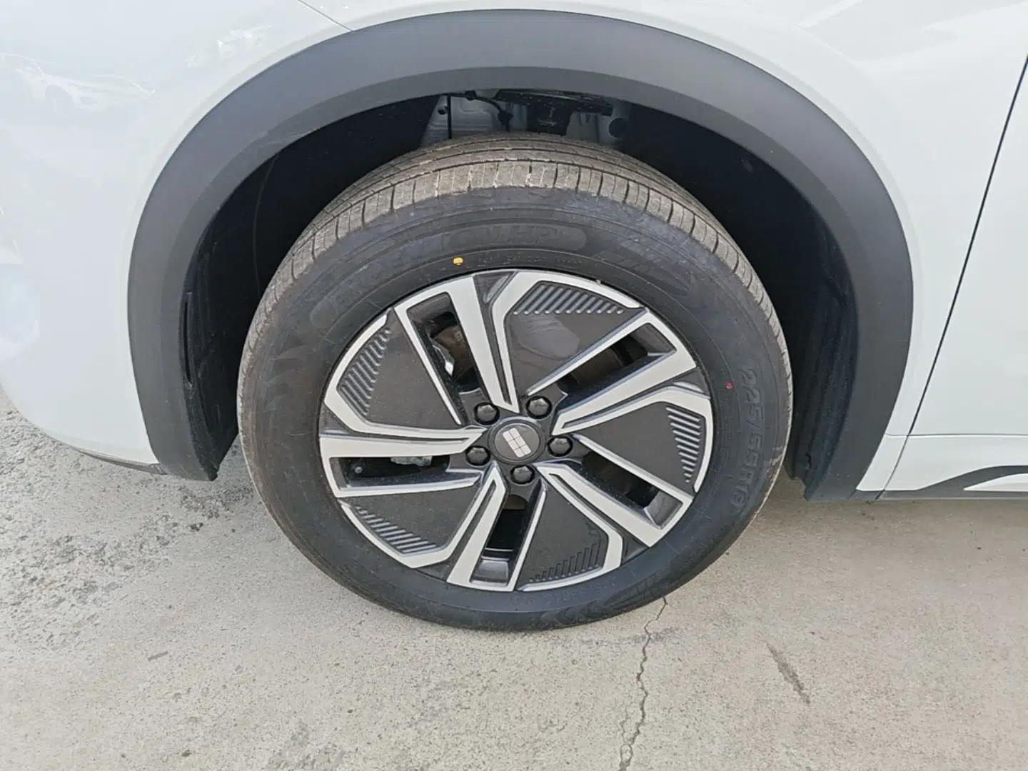 Geely Galaxy Xingjian 7 EM-i 2025 120km Exploration+ Version — миниатюра 10
