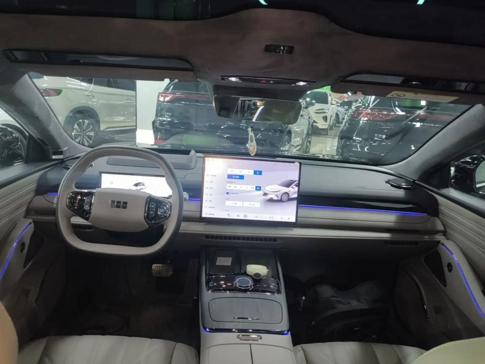 Geely Galaxy 8 2025 130km EM-P Starship Edition — миниатюра 12