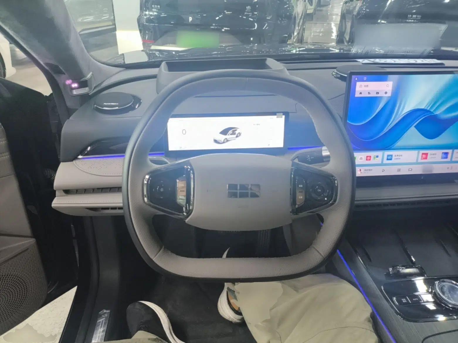 Geely Galaxy 8 2025 130km EM-P Starship Edition — миниатюра 13