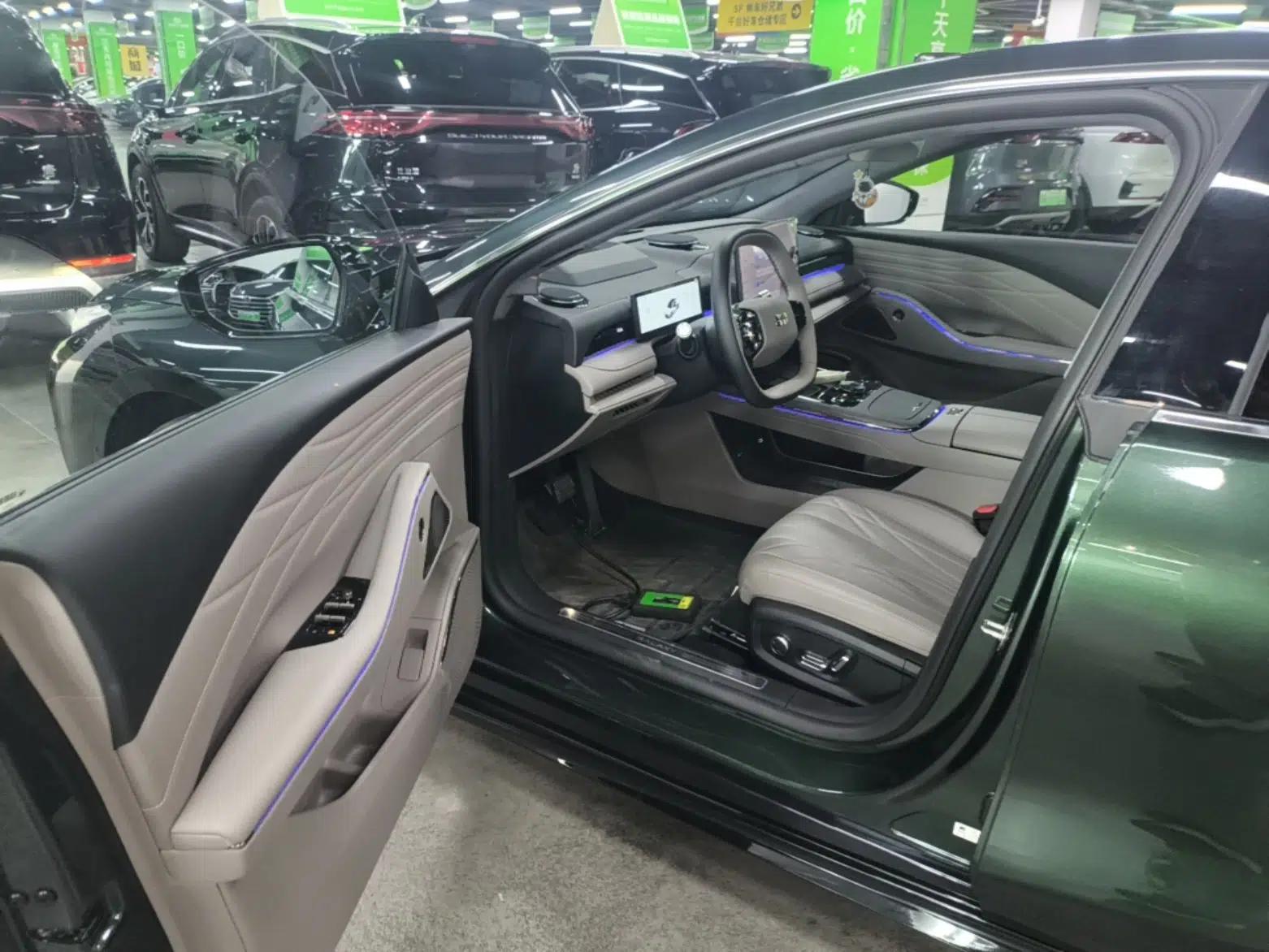 Geely Galaxy 8 2025 130km EM-P Starship Edition — миниатюра 18
