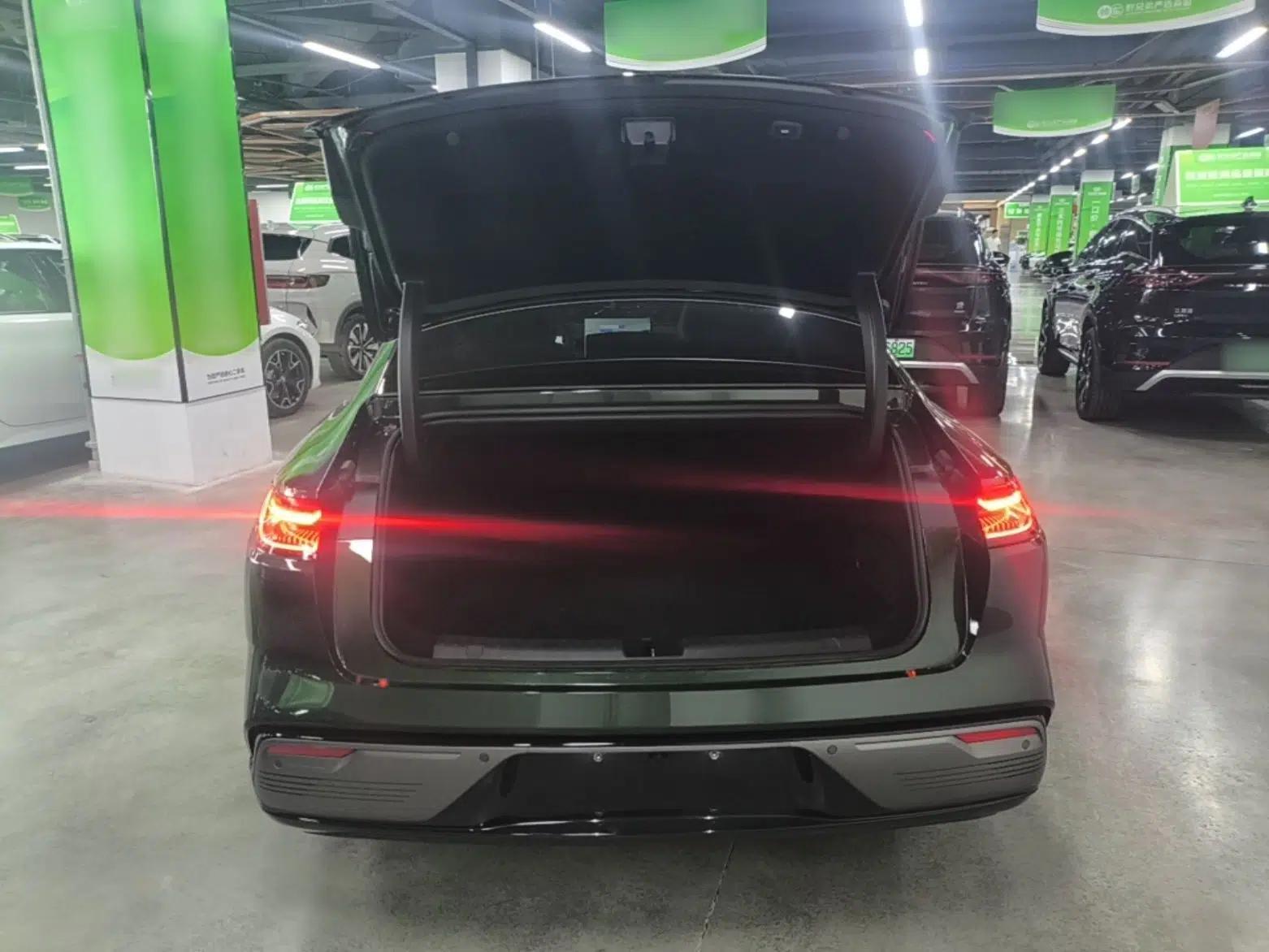 Geely Galaxy 8 2025 130km EM-P Starship Edition — миниатюра 22