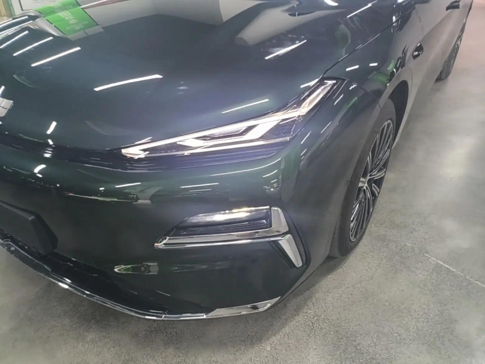 Geely Galaxy 8 2025 130km EM-P Starship Edition — миниатюра 8